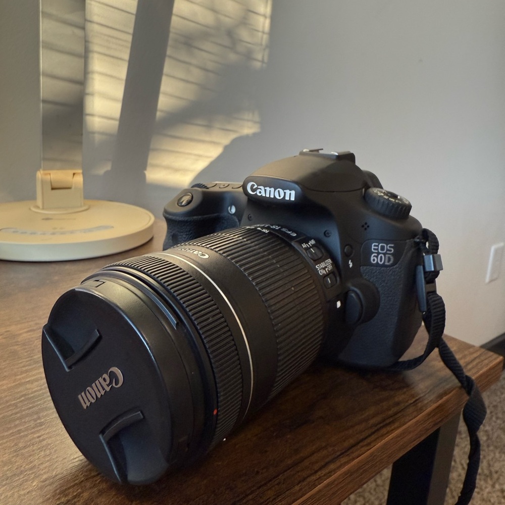 Canon EOS 60D Digital Camera in Black